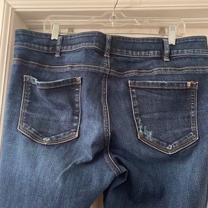 Silver Elyse slim Boot jeans.  Size 16x31
